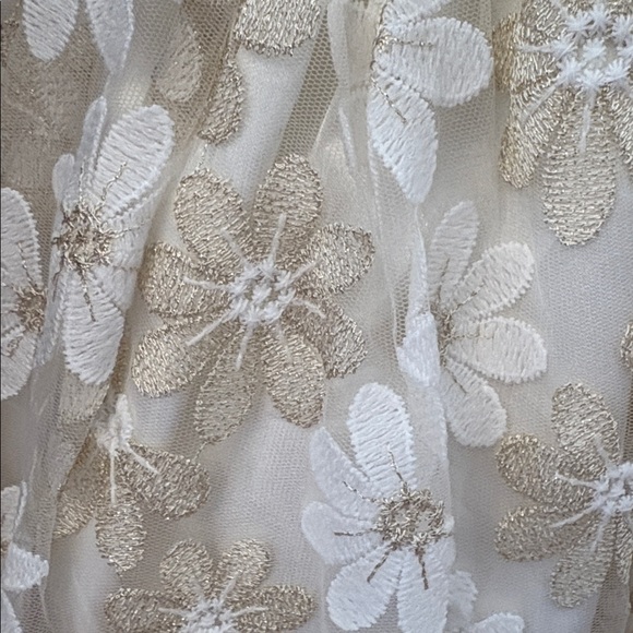 Nanette Kids Ivory and Gold Floral Kids Dress-size 4t - Picture 4 of 8